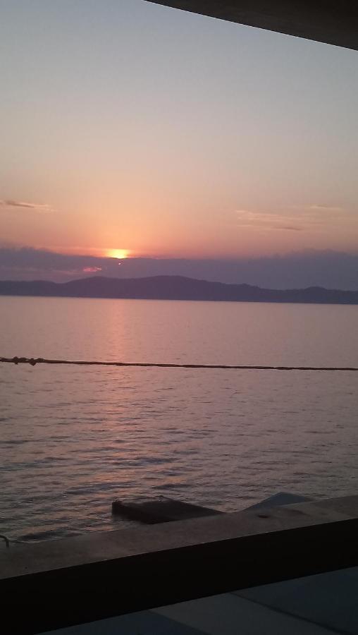 Diolkos 2 Daire Nea Roda Dış mekan fotoğraf